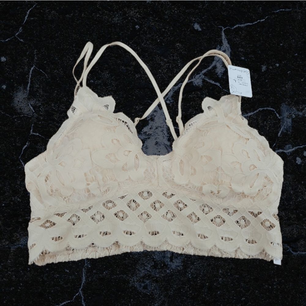 NWT Anemone Lace Bralette